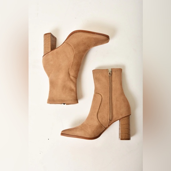 Dolce Vita Shoes Nwot Dolce Vita Petya Boots In Mushroom Stella Suede Poshmark